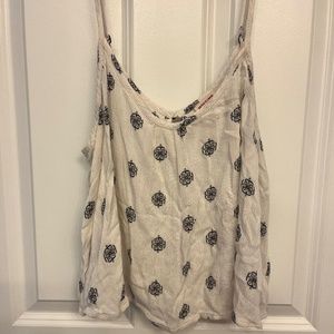 White/black crop top